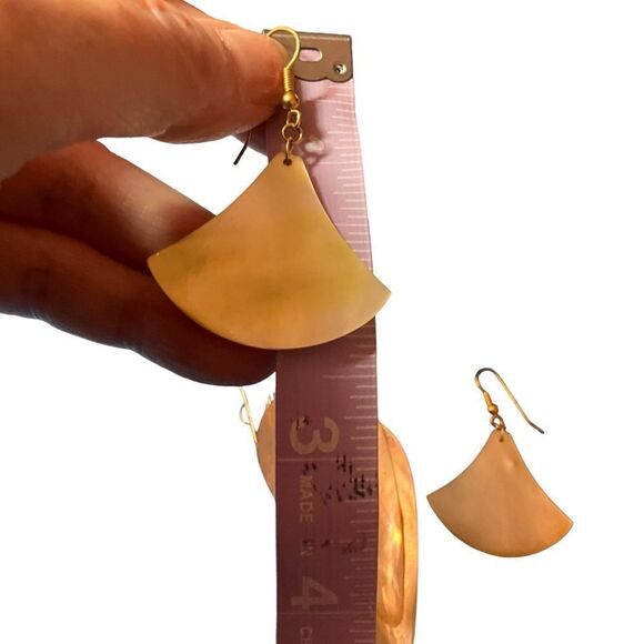 Lot Of Two (2) Abalone? Shell Pierced Dangle Earrings Unique Shapes - Picture 9 of 9